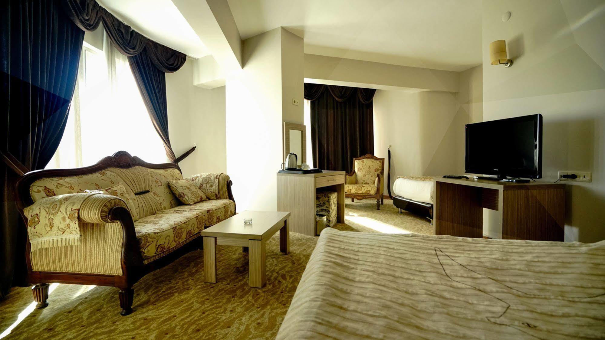 Es Albatros Hotel Eskisehir Exterior photo